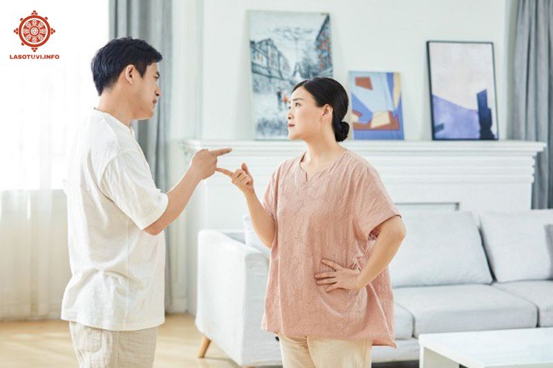 nằm mơ thấy em vợ đánh con gì